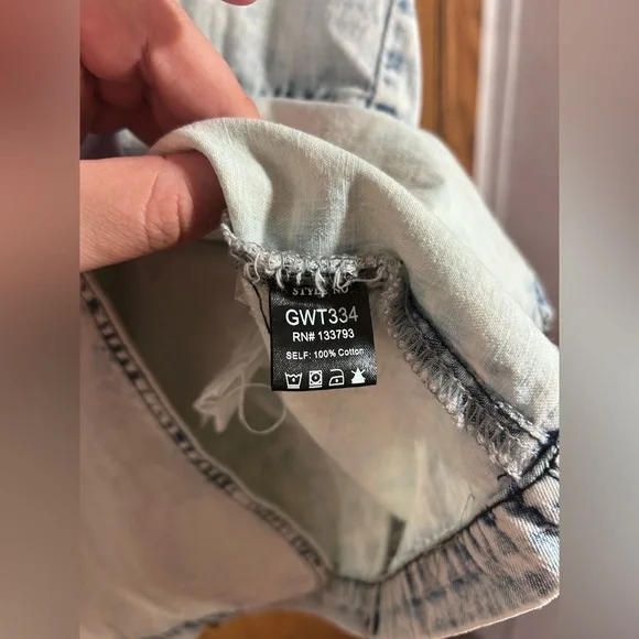 POL Uptown Girl Woven Light Wash Denim Jacket - Picture 9 of 10